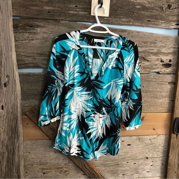 Ricki's Size Med Black/White/Teal V-neck Lightweight Blouse - Picture 1 of 5